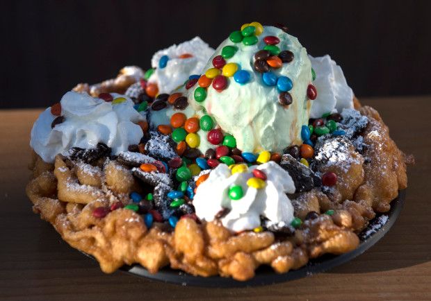 ¡Los Funnel Cakes de Six Flags llegaron a Tijuana! • Amo