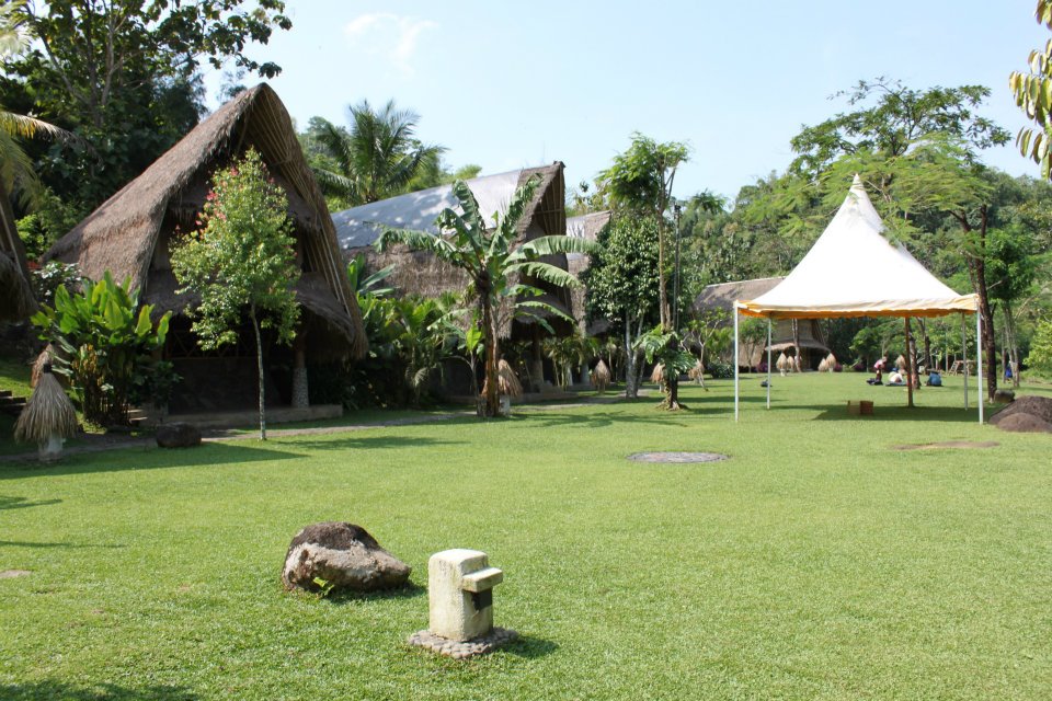 Aligator Rafting on Citarik River SHELLY
