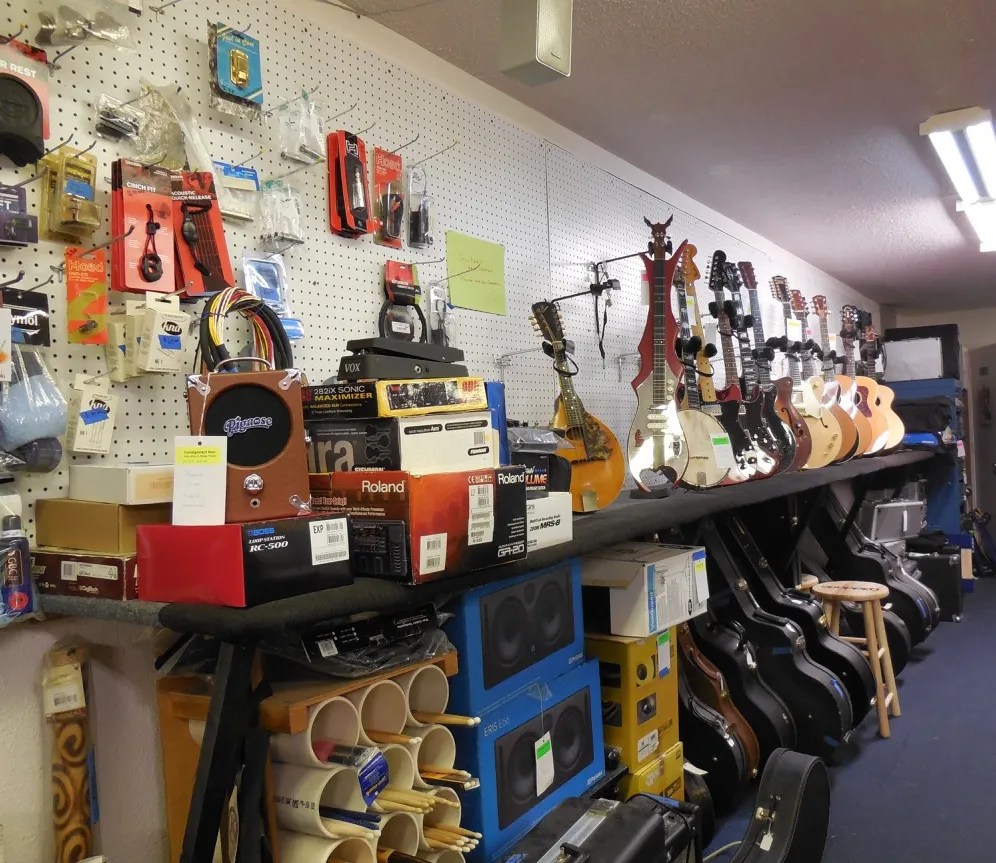 Consignment & Used Items Amp Shop & Music Parlor