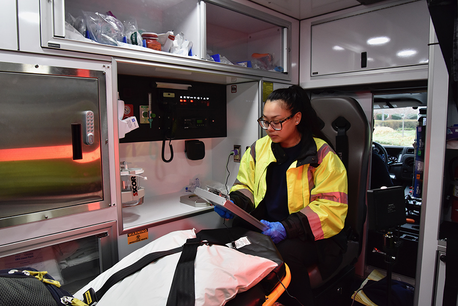 Advanced Medical Transport of Central Illinois Media Images Vehicles