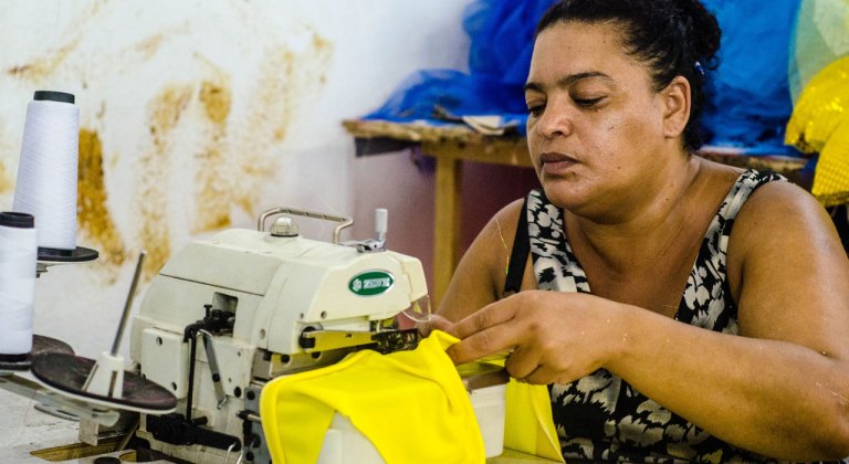 The Carnival Seamstress ā•multiplicity
