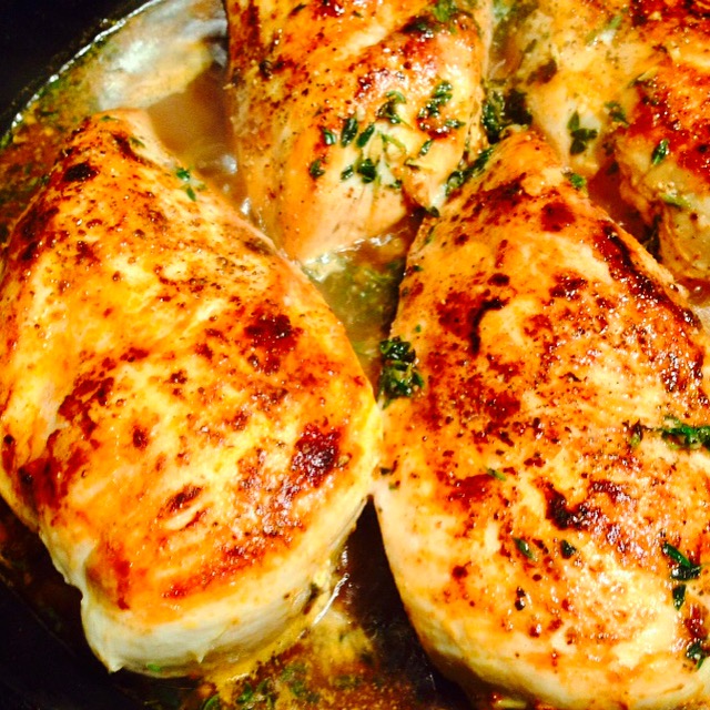 Weeknight Paprika Chicken Recipe with Wine Pairing Amusée