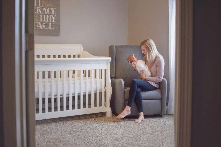 When to transition baby to crib? Amy Baby Review