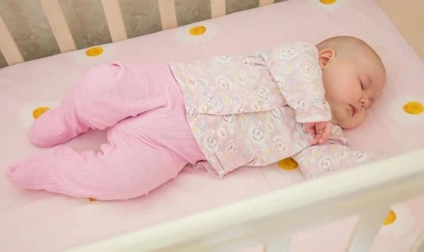 How to Keep Baby Warm in Crib According to Pediatrician?
