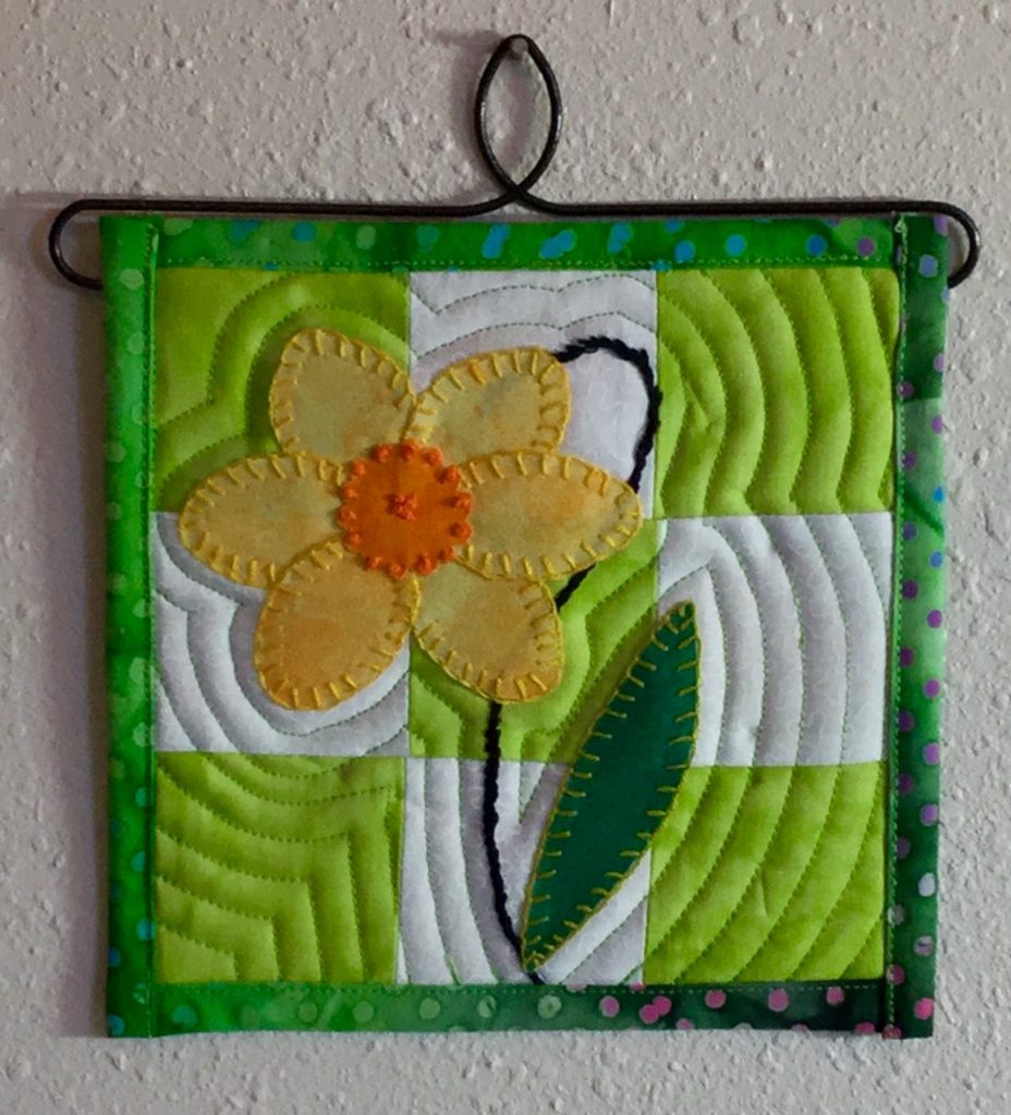 Best Book for Easy Miniature Quilt Block Patterns'Itty Bitty Quilts' Book