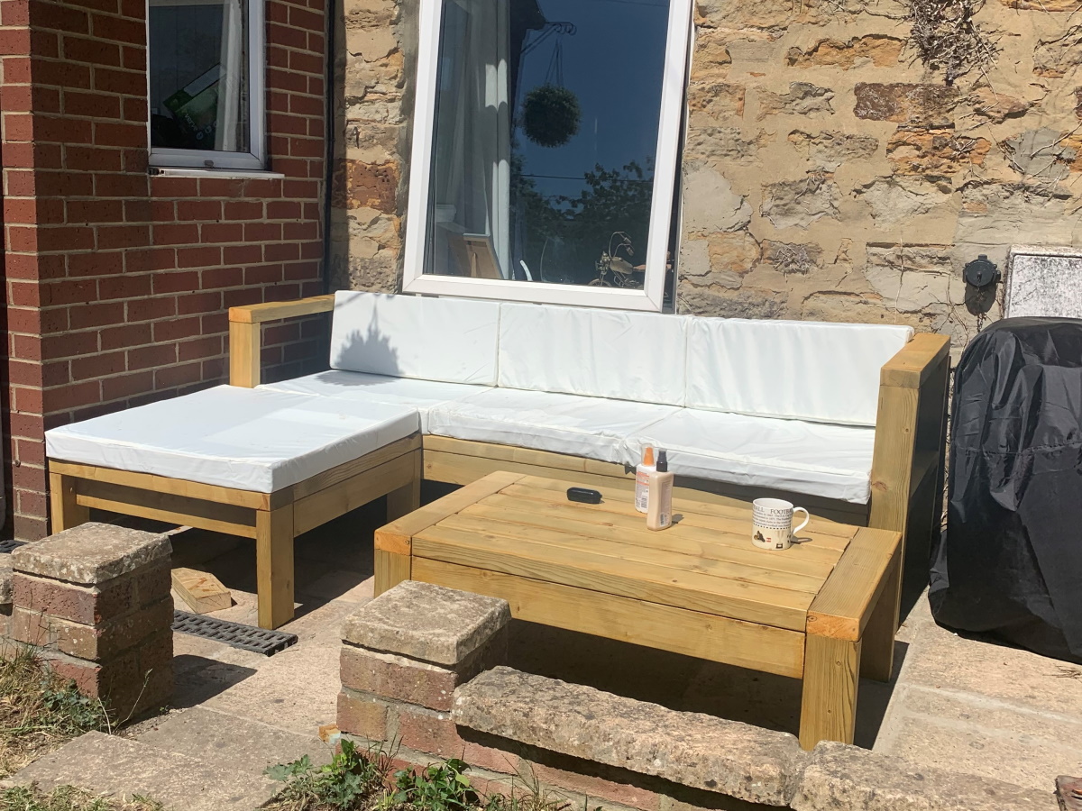 2x4 Sofa w/ Chaise and coffee table Ana White