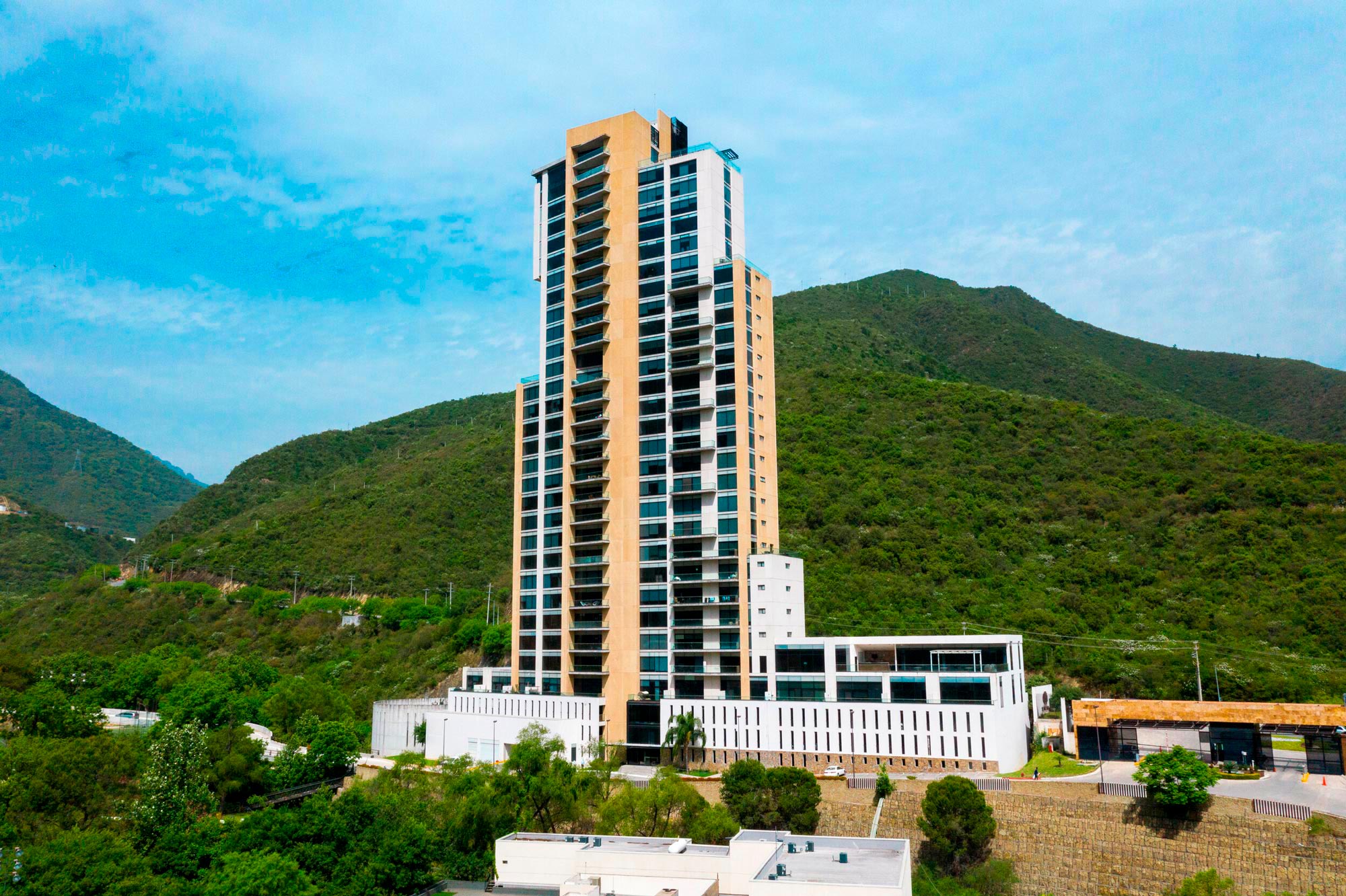 TORRE ALBERI Anahuac Organización Constructora