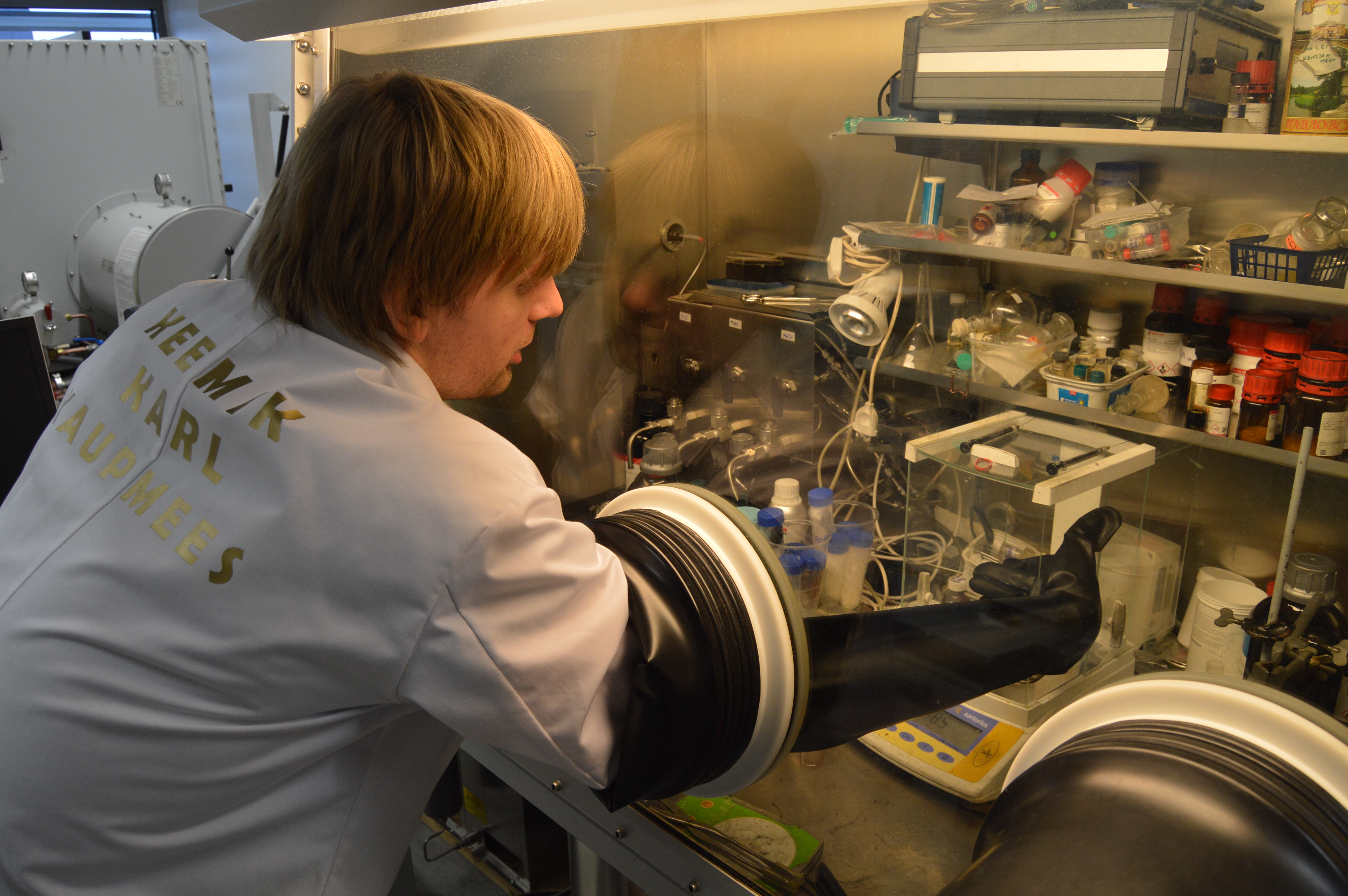 Glove boxes Chair of Analytical Chemistry