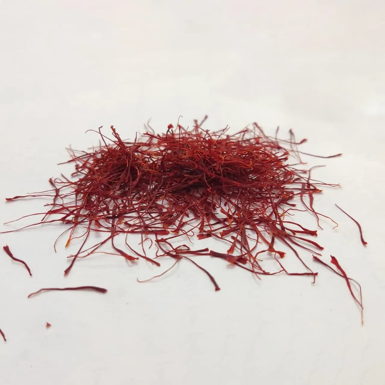 Saffron Price In Qatar + Where To Buy Saffron In Qatar? Ana Qayen