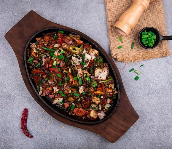 Hot Plate Restaurant AnaZoneYa