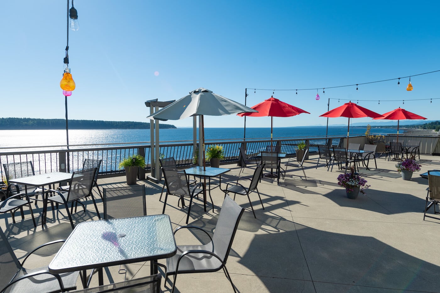 Anchor Inn & Suites Oceanfront hotel in Campbell River