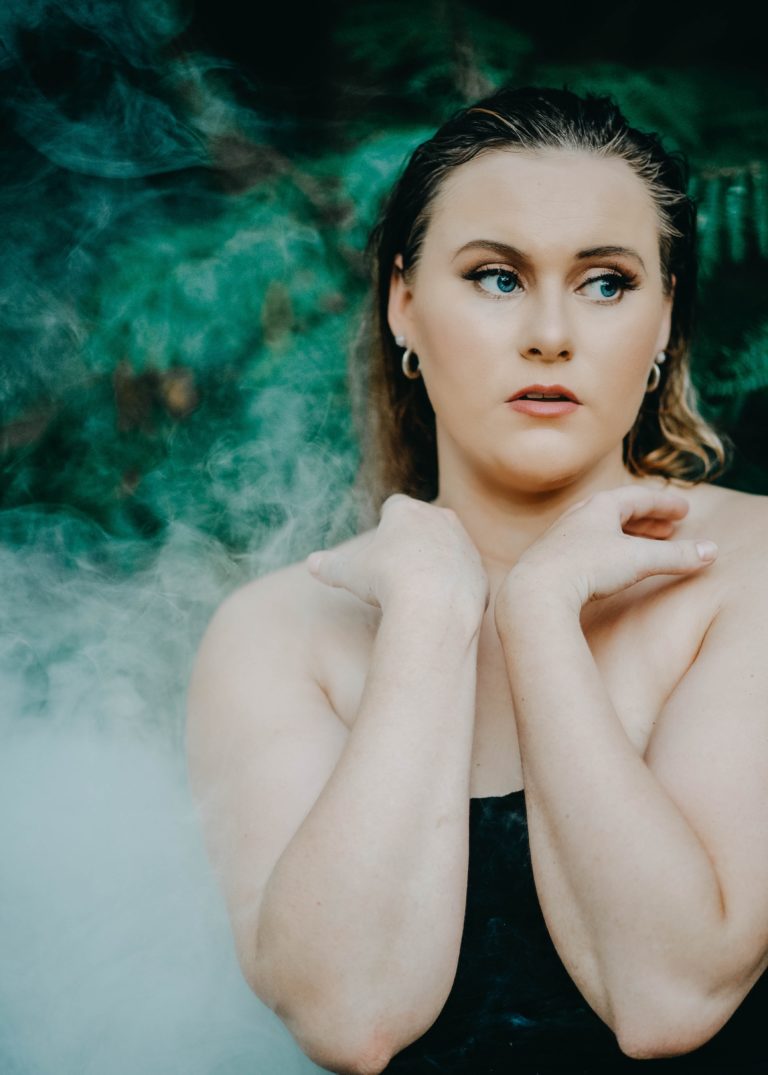 Anchor Publicity SHANNON QUINN RELEASES DEBUT SINGLE Anchor Publicity