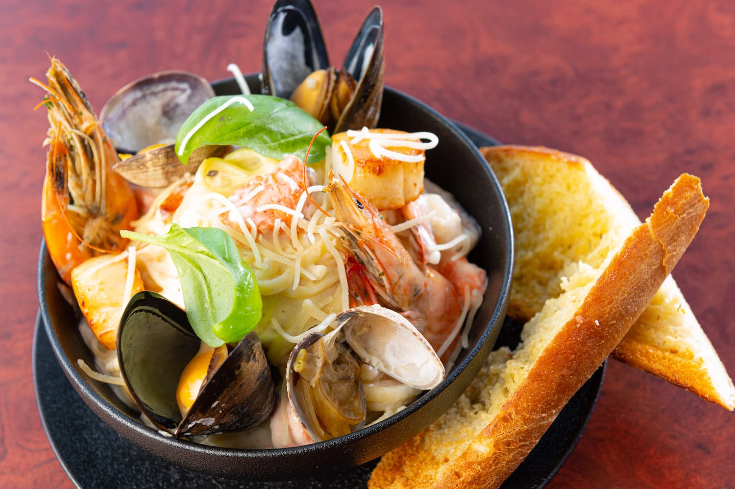 Gallery Anchor Waterfront Restaurant in Campbell River