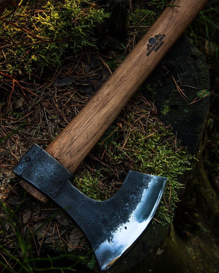 Details on the New Gransfors Bearded Axe Ancient Path