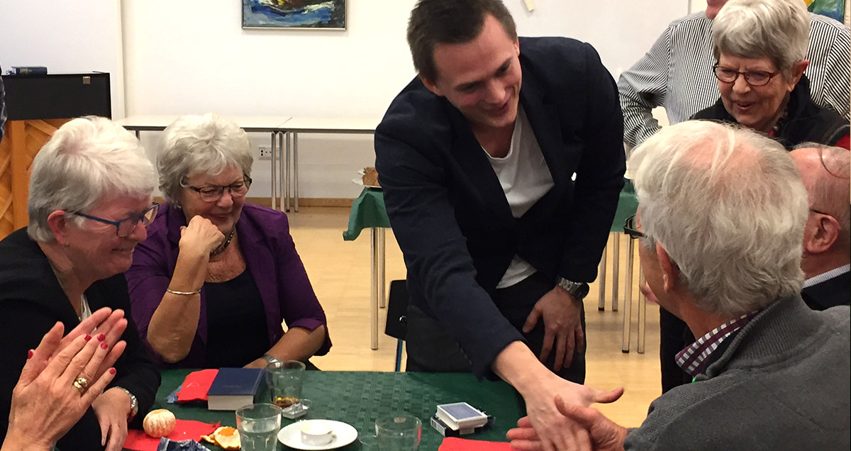 Tryllekunstner til bryllup Magisk underholdning af