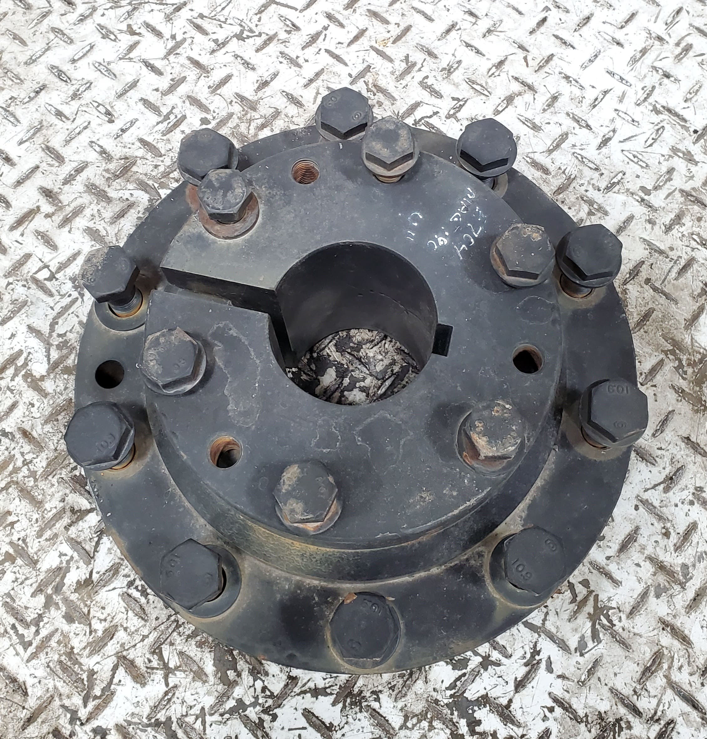GOOD USED CASE/CASE I.H. REAR 10 BOLT DUAL HUB 405812A1 Anderson