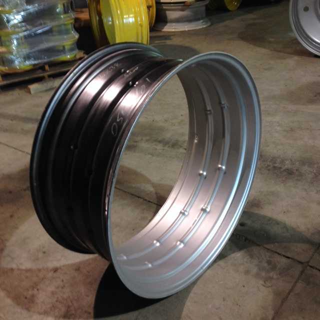 NEW 16X38 SILVER DOUBLE BEVEL RIM 1334480C1 Anderson Tractor Inc.