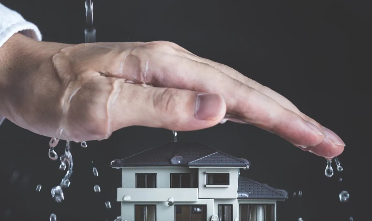 Ultimate Guide Leaking Roofs & Consequences Of Ignoring