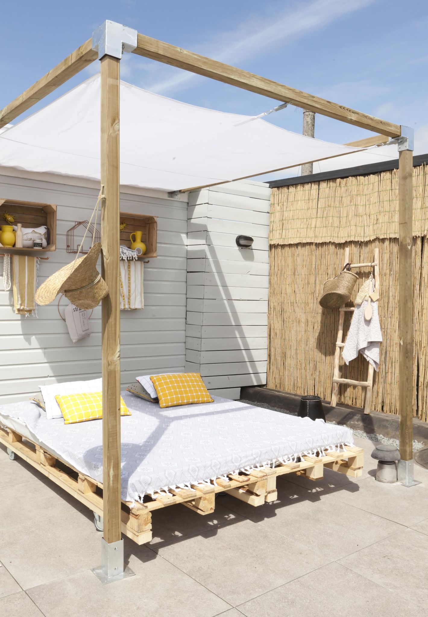 14 outdoor beds perfect for summer sleep
