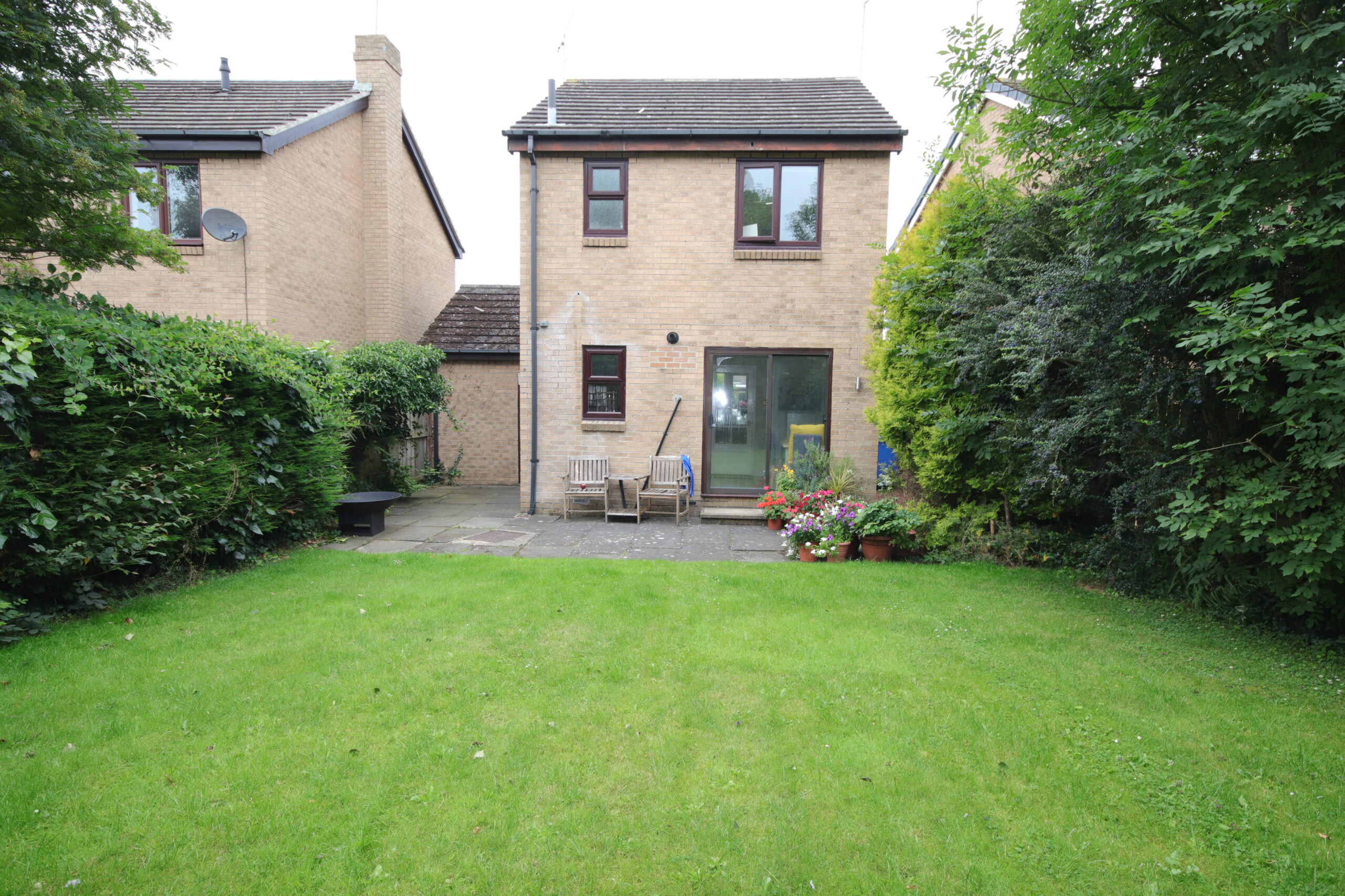 17 Eland Edge, Ponteland, Newcastle upon Tyne, NE20 9AY Andrew Lawson