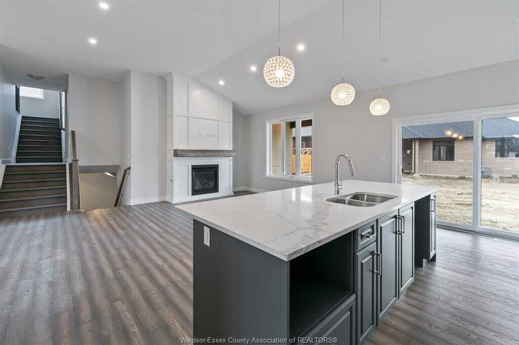 1523 BARKLEY AVE Andrew J Smith Realty