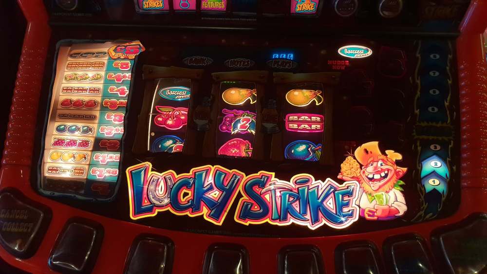 Roxy Amusements Lucky Strike