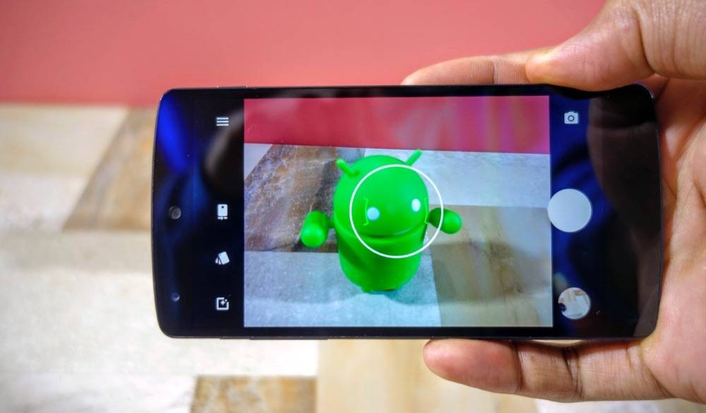 Latest CM13 nightlies come with new default camera called Snap