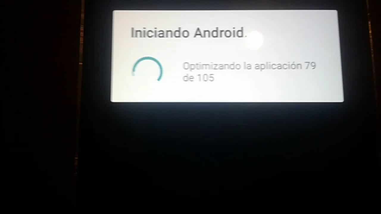 Cara memperbaiki "Android mulai mengoptimalkan aplikasi 1