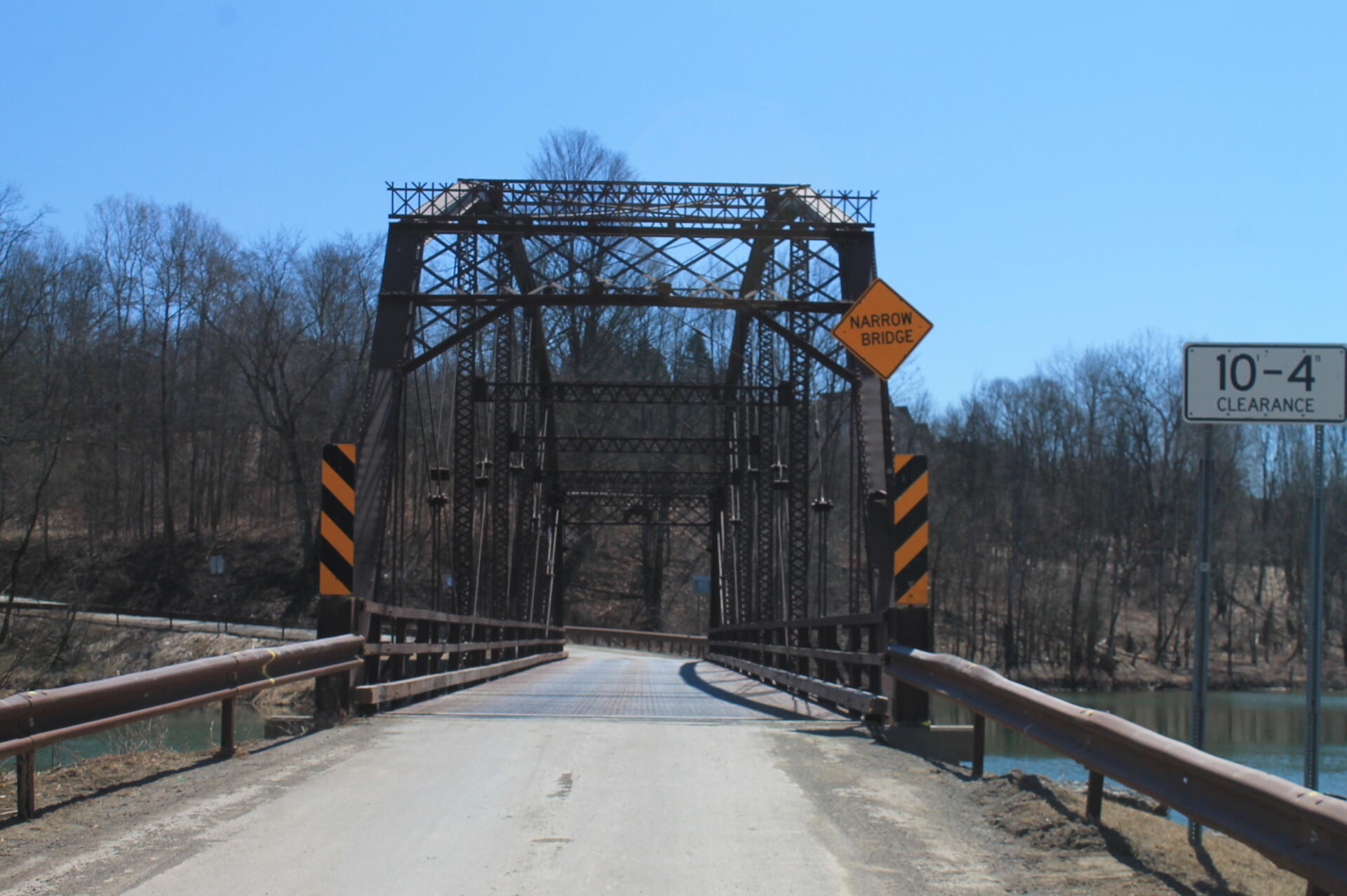 Photo Narrow Bridge Andy