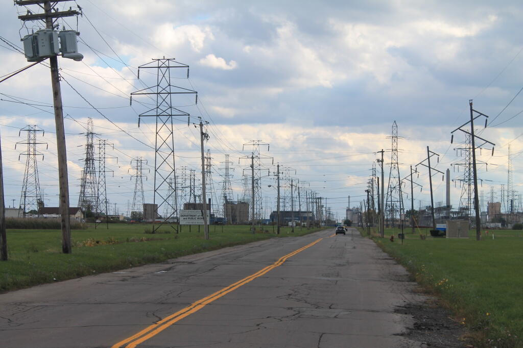 Photo Power Lines Andy