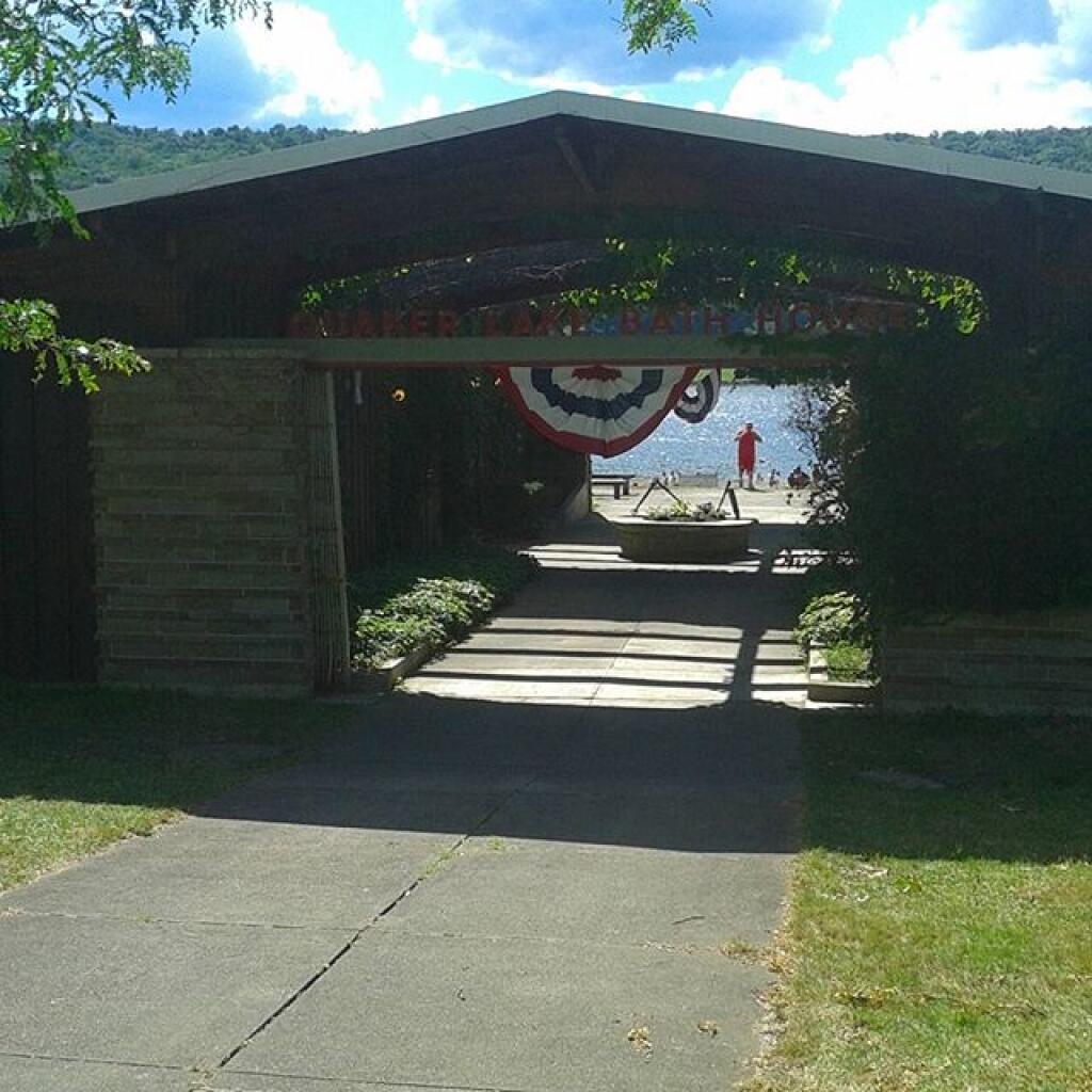Photo Beautiful Quaker Lake Bath House Andy