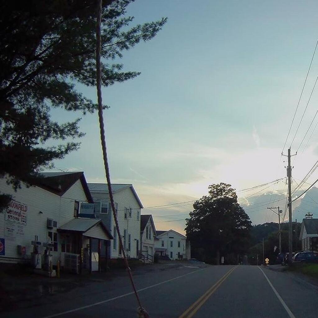 Photo Downtown Brookfield Andy