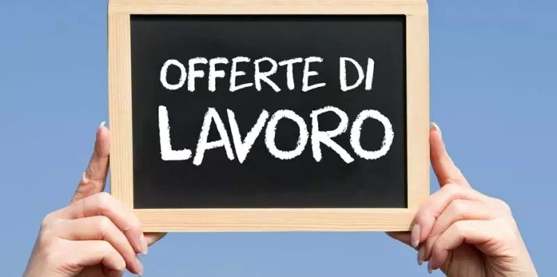 Banca Intesa: Licenziamenti E Assunzioni | Anee.it 398_x_800_jpg