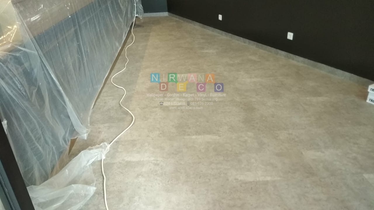 Pemasangan Vinyl Lantai Di Jalan Dr. Wahidin, Semarang