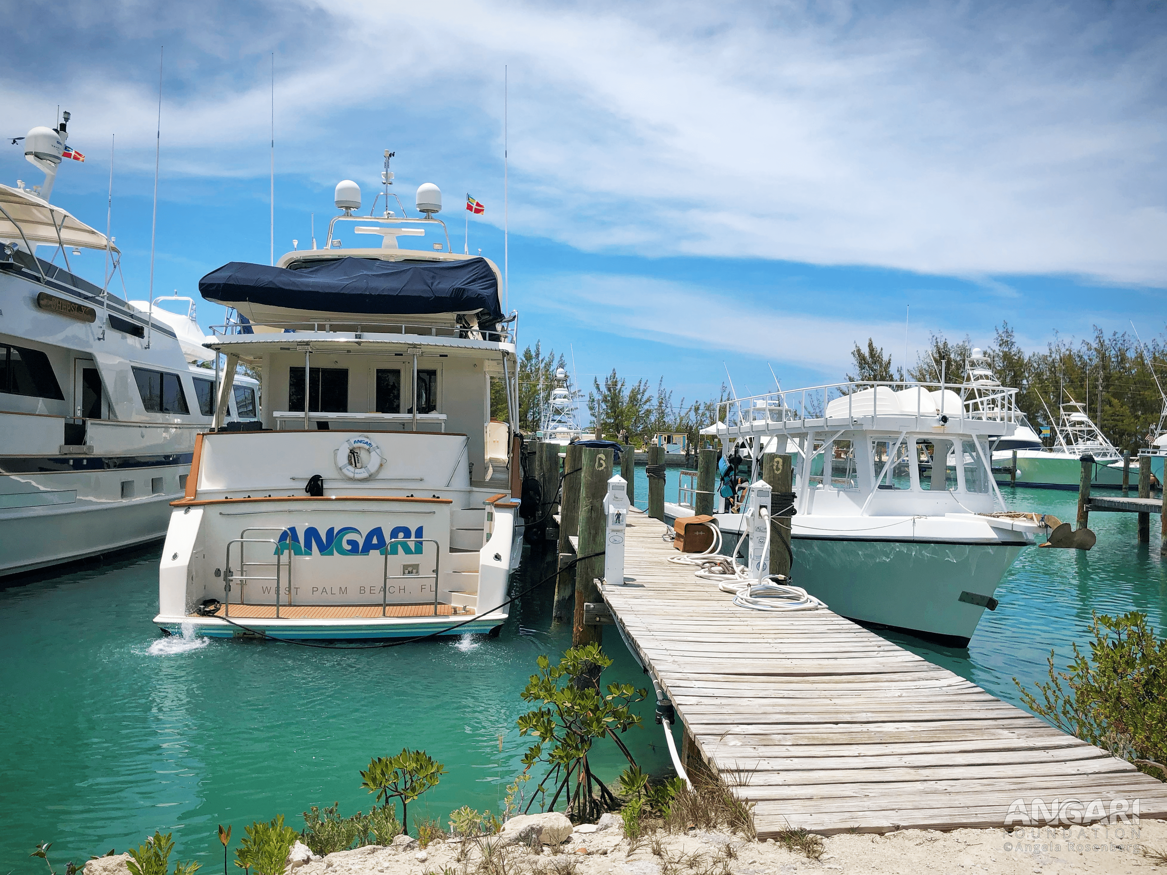 EXP 12 R/V ANGARI and the Reef Rat docked at Hawks Nest Marina in Cat