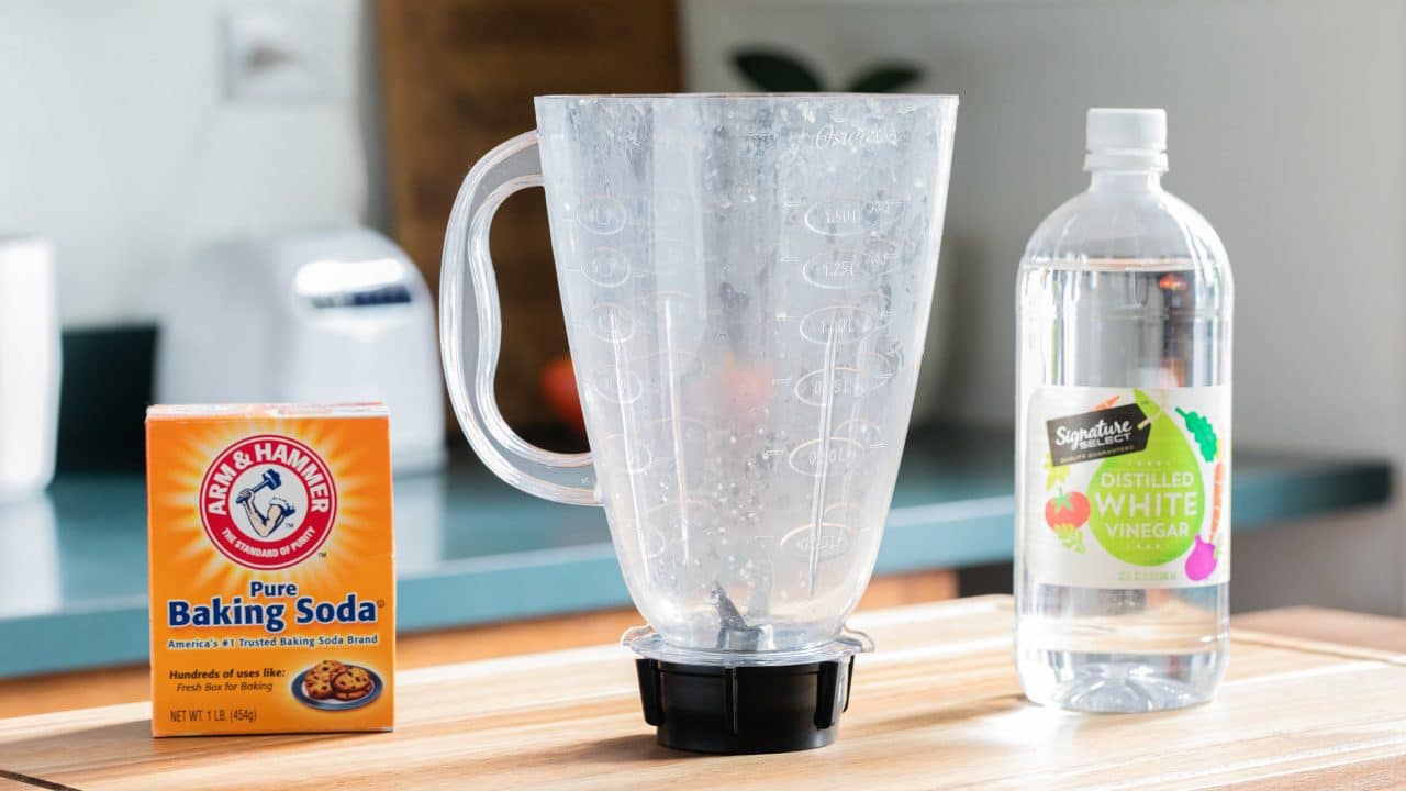 How Do You Get Rid Of Smells In A Blender Bottle? Angela Juicers