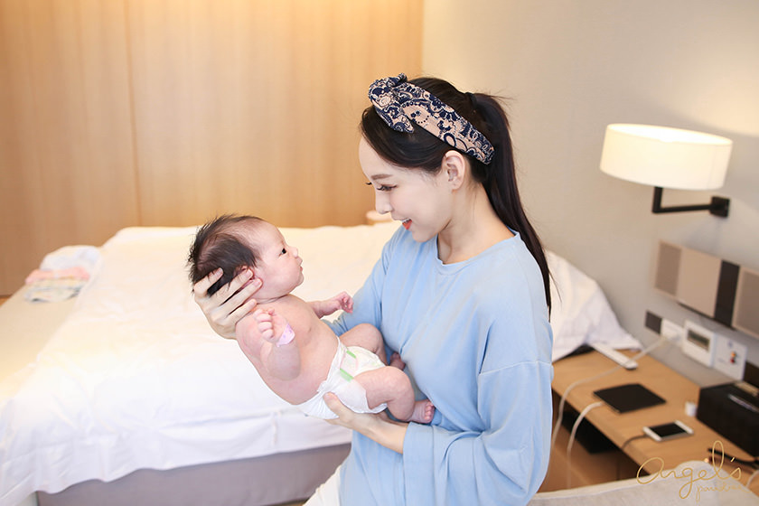 【寶寶】新手媽咪給新生兒的呵護：妙而舒金緻柔點透氣