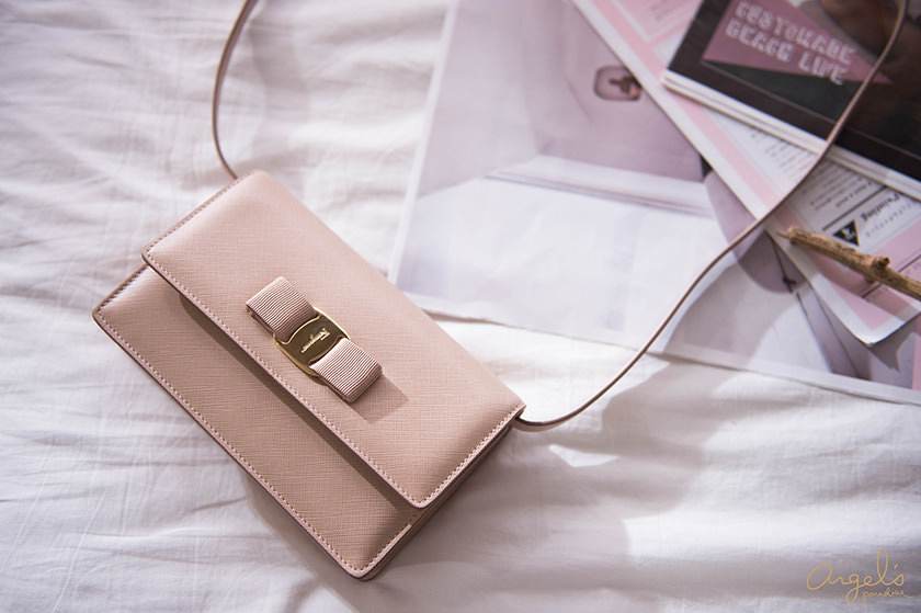 【精品】Salvatore Ferragamo裸色Miss Vara Bow Cross Body Bag