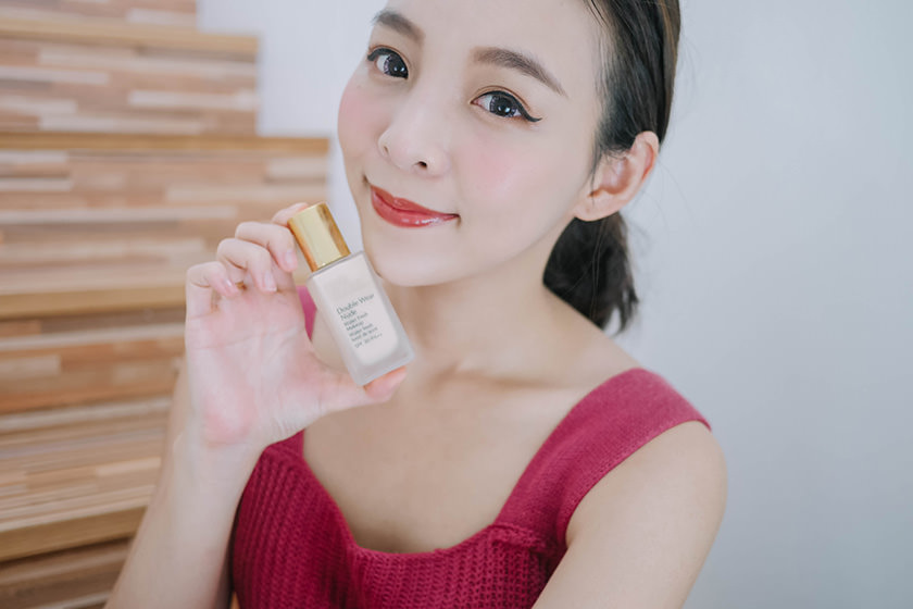 【底妝】每個女生都必須擁有❤更保濕卻一樣完美無瑕的雅詩蘭黛粉持久微霧光澤水粉底