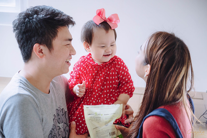 【成長紀錄】Riley寶寶10個月!6顆牙跟愛分享還有招牌表情三部曲