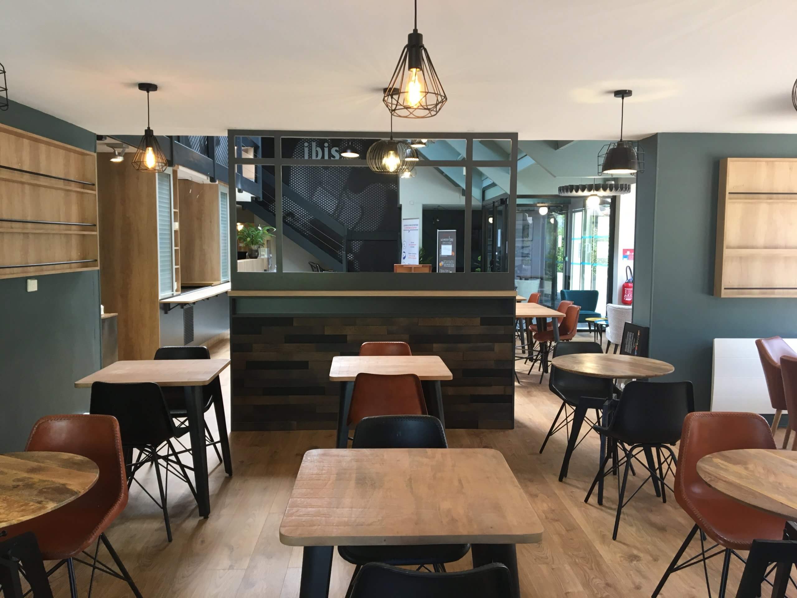 Restaurant La Terrasse Hôtel Ibis Abbeville Angèle Ethuin