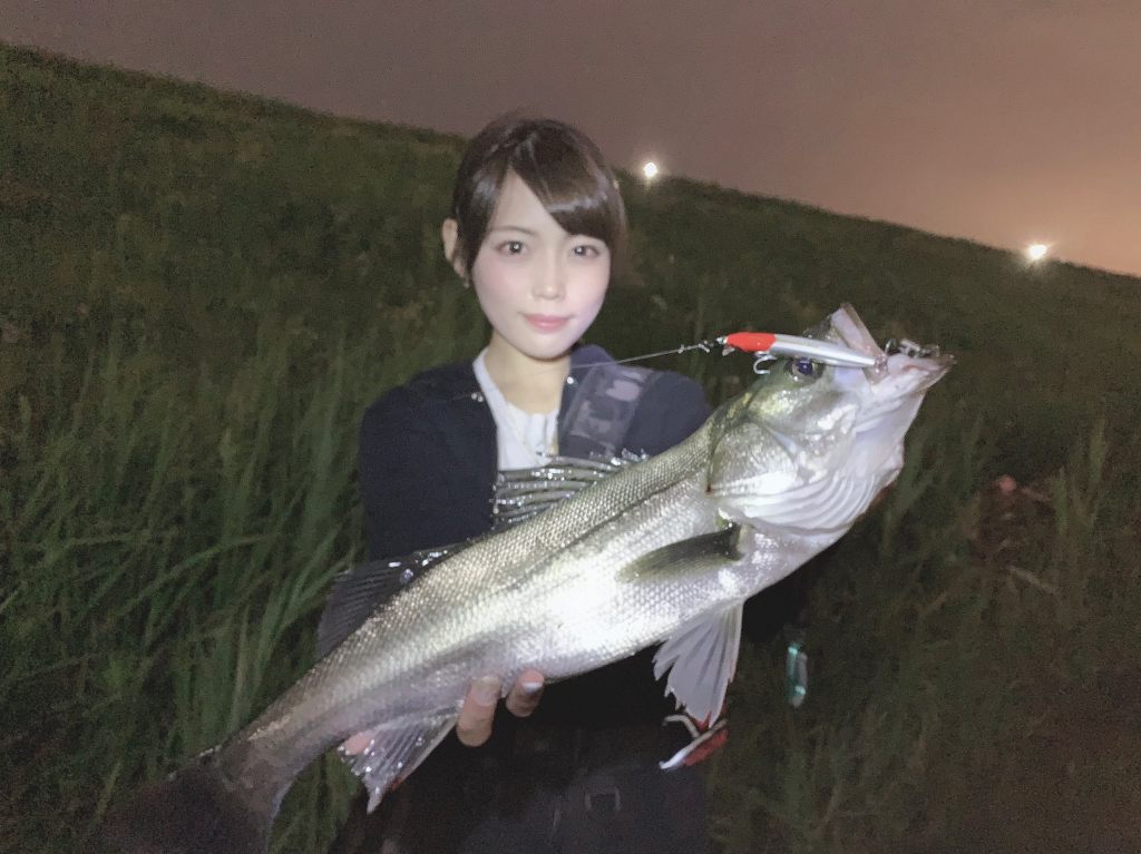 【釣りガール】人気急上昇中の「みなせちわ」とは何者か？！少し調べてみた！ ANGLER×ANGLER