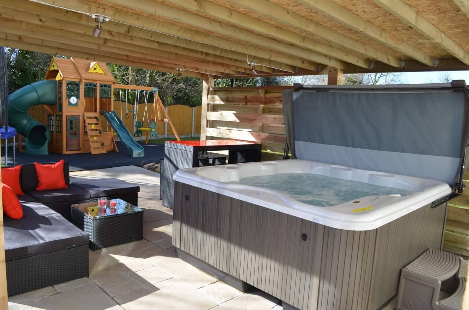 Bring the Luxury Into Your Wales Holiday With a Hot Tub! Anglesey