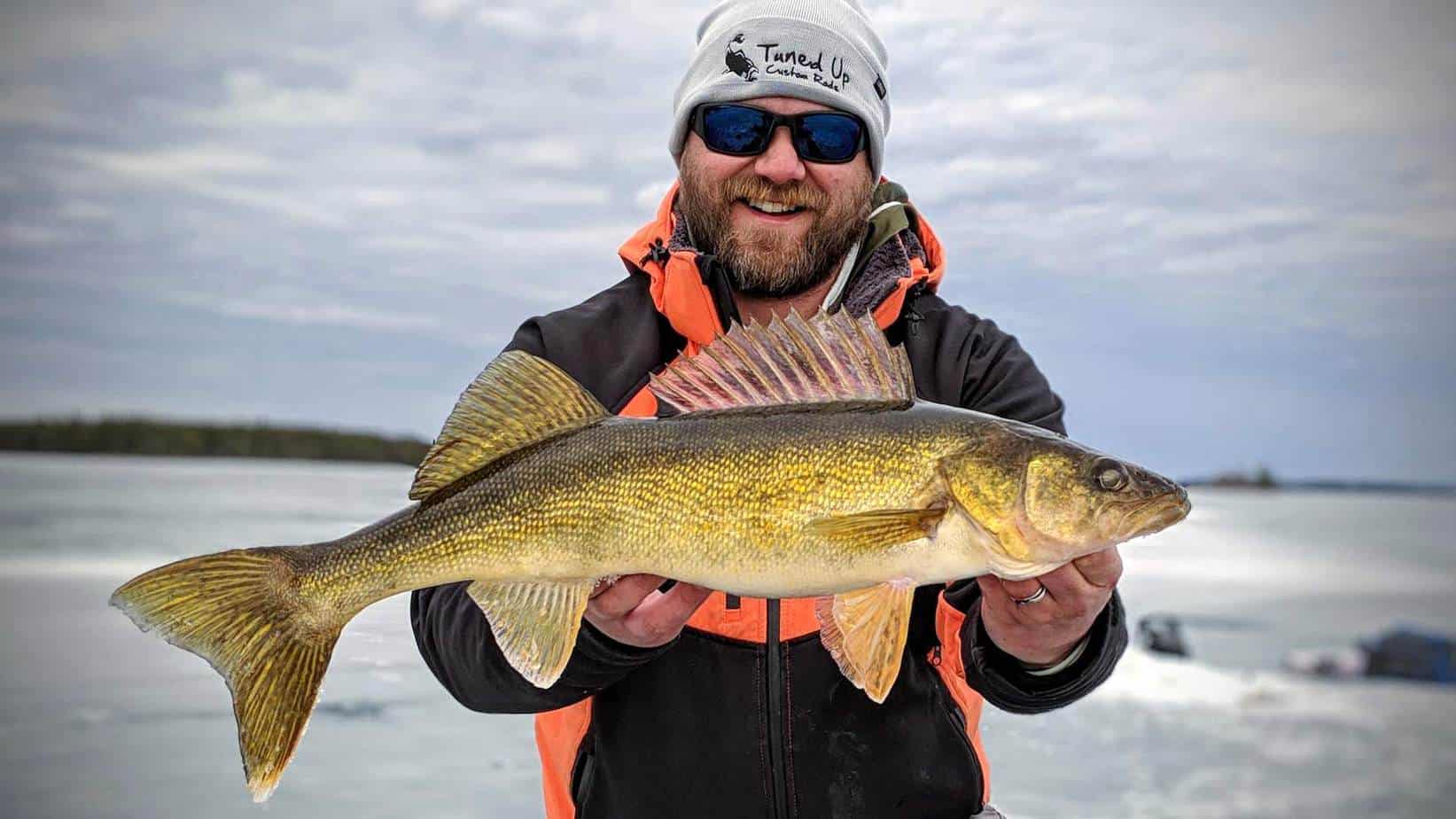 Ice Fishing in Manitoba (Walleye, Trout & Burbs)