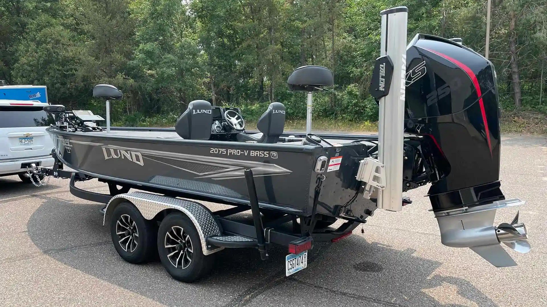 James Lindner’s 2075 Pro V Bass XS Boat Angling Edge