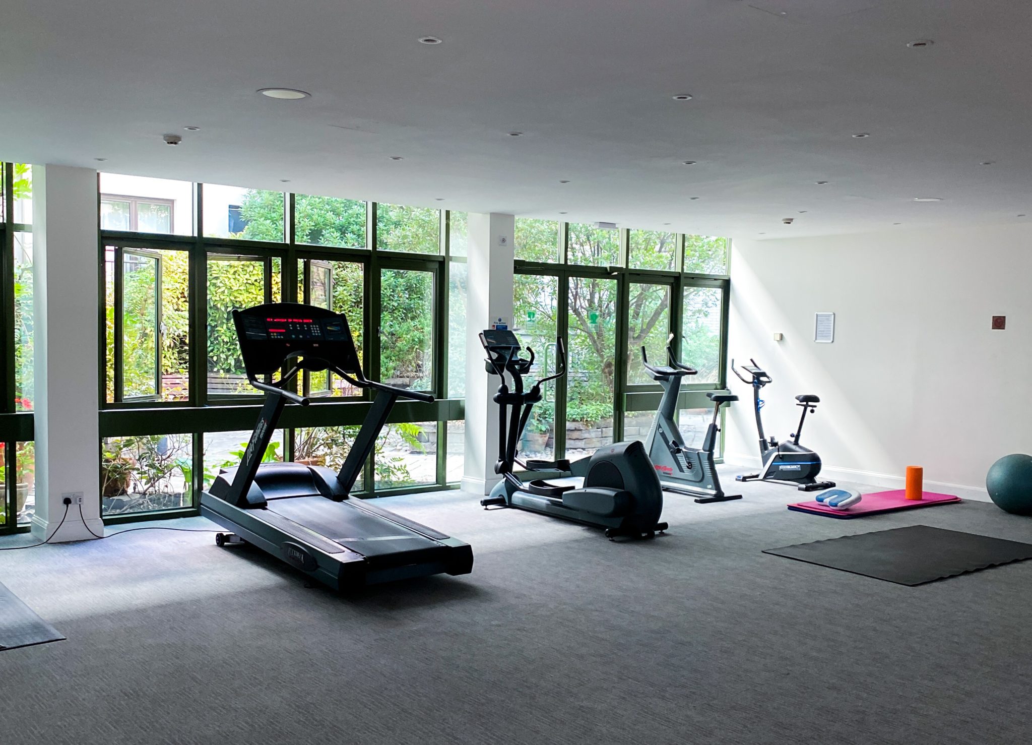 AES Farringdon Anglo Educational Services