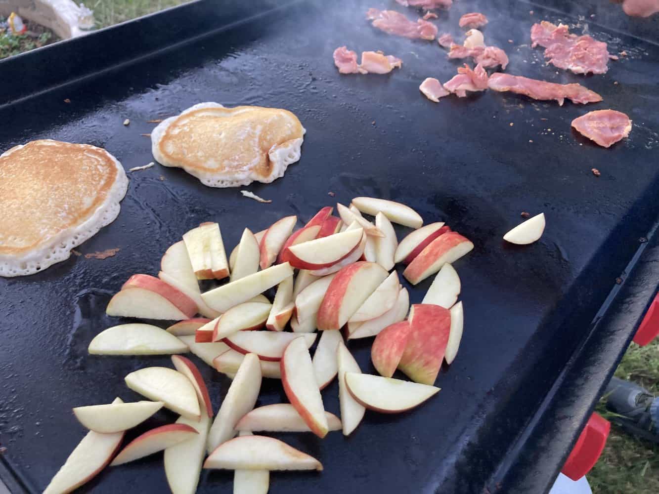How To Clean A Flat Top Grill: All Conditions Including Rusty!