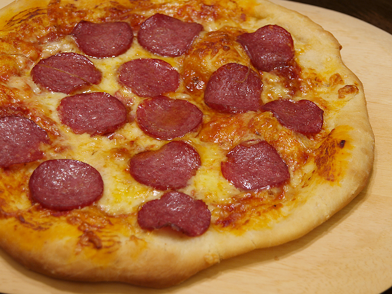 Pepperoni Pizza Ang Sarap (A Tagalog word for "It's Delicious")