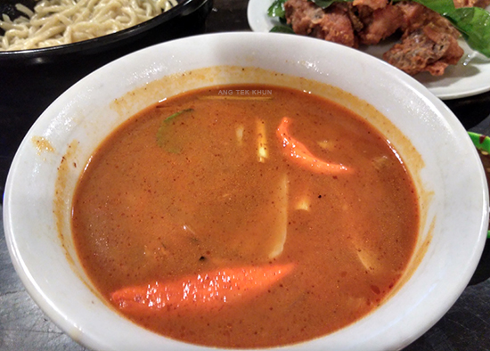 Semalam di Phuket, Antara Tom Yam dan Singkong Thailand