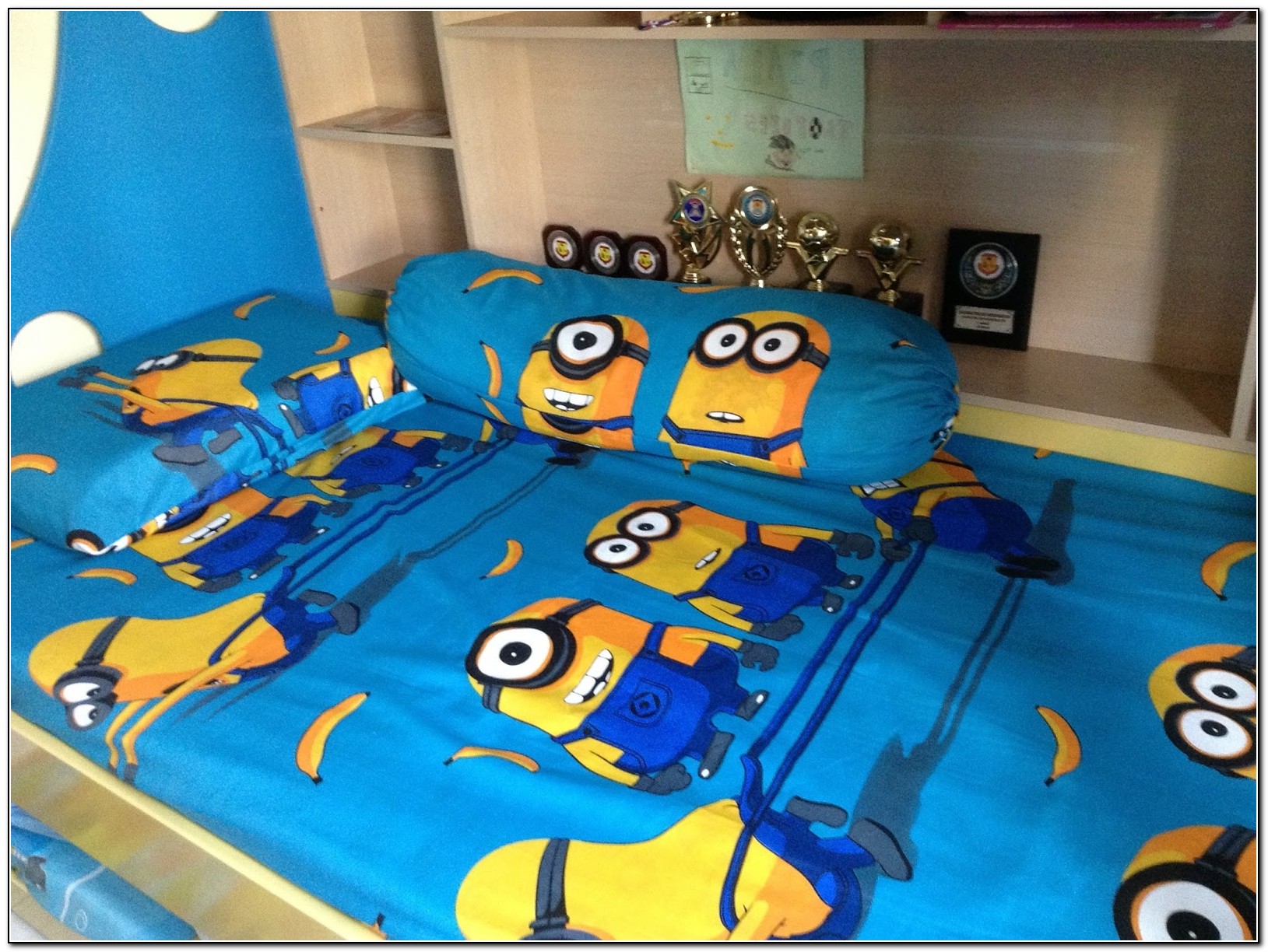 Minion Queen Bed Set
